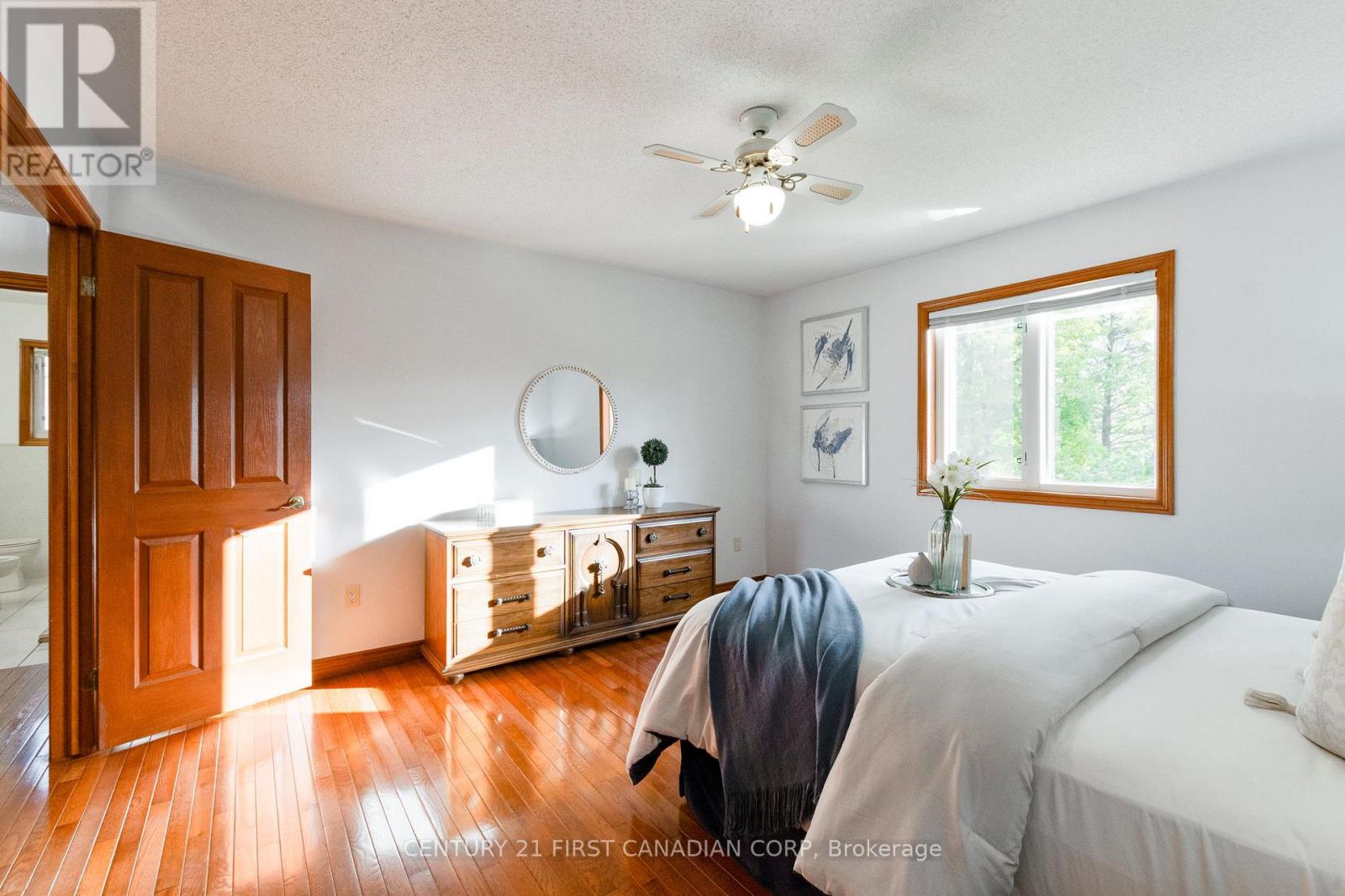 47 Carriage Hill Crescent, London North, Ontario N5X 3W8 - Photo 37 - X12522720