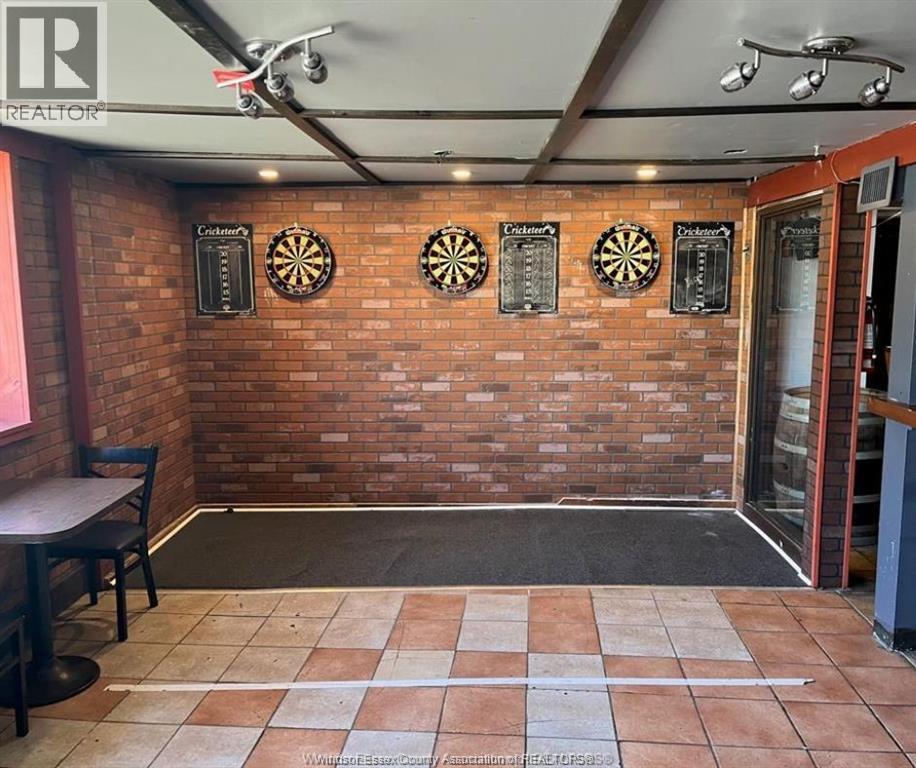 4715 Tecumseh Road, Windsor, Ontario N8R 1A1 - Photo 8 - 25028361