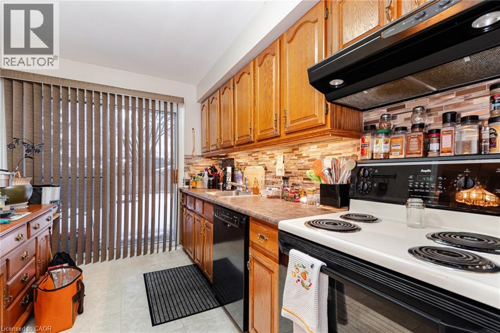 5 Sterne Avenue, Brampton, Ontario  L6W 2Y3 - Photo 9 - 40764419