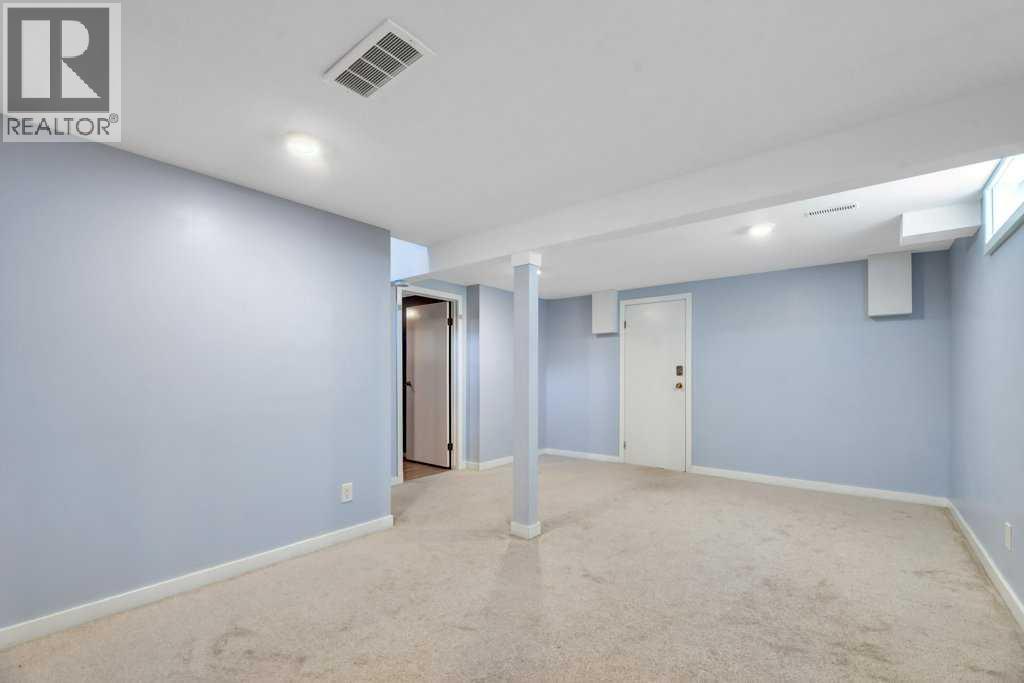 3112 107 Avenue Sw, Calgary, Alberta  T2W 2X5 - Photo 32 - A2267958