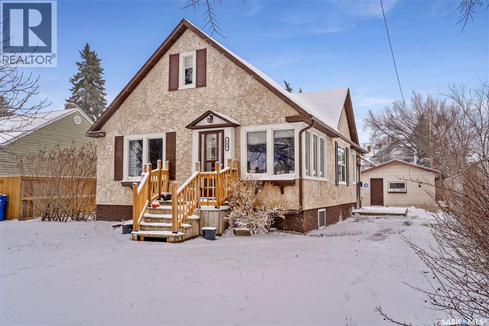 209 Stovel Avenue E, Melfort, Saskatchewan  S0E 1A0 - Photo 2 - SK023555