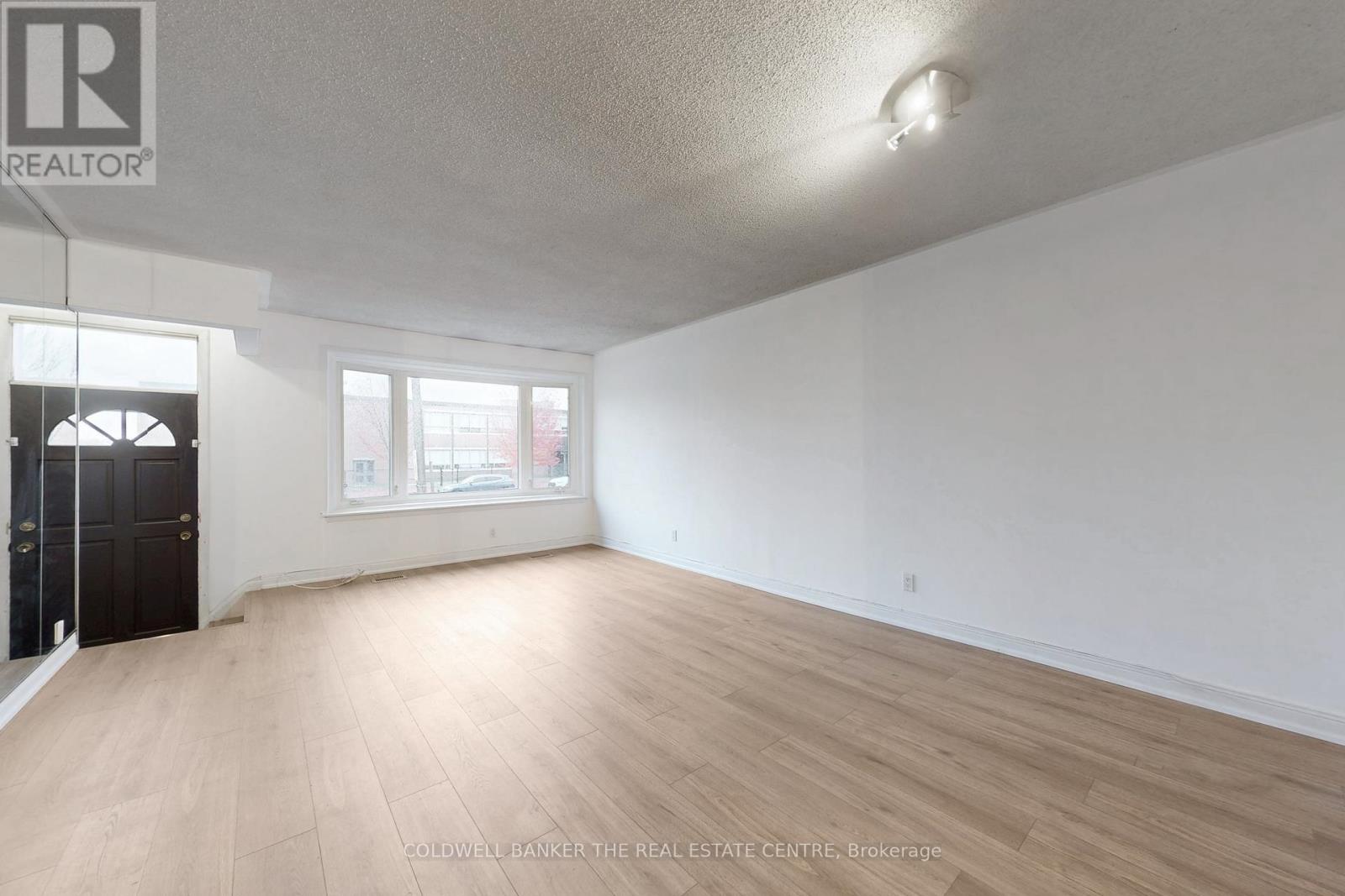 21 Glass Drive, Aurora, Ontario  L4G 2E5 - Photo 3 - N12520278