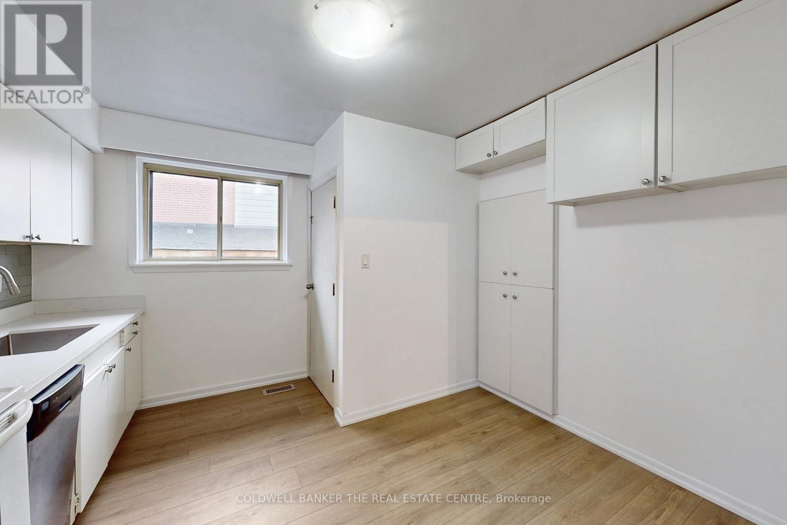 21 Glass Drive, Aurora, Ontario  L4G 2E5 - Photo 7 - N12520278