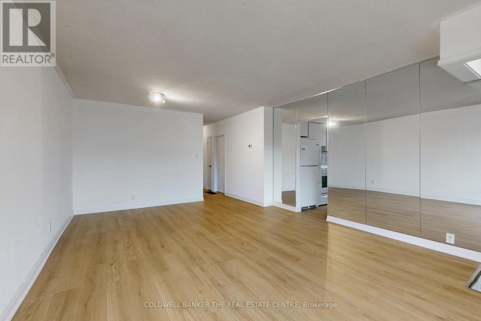 21 Glass Drive, Aurora, Ontario  L4G 2E5 - Photo 4 - N12520278