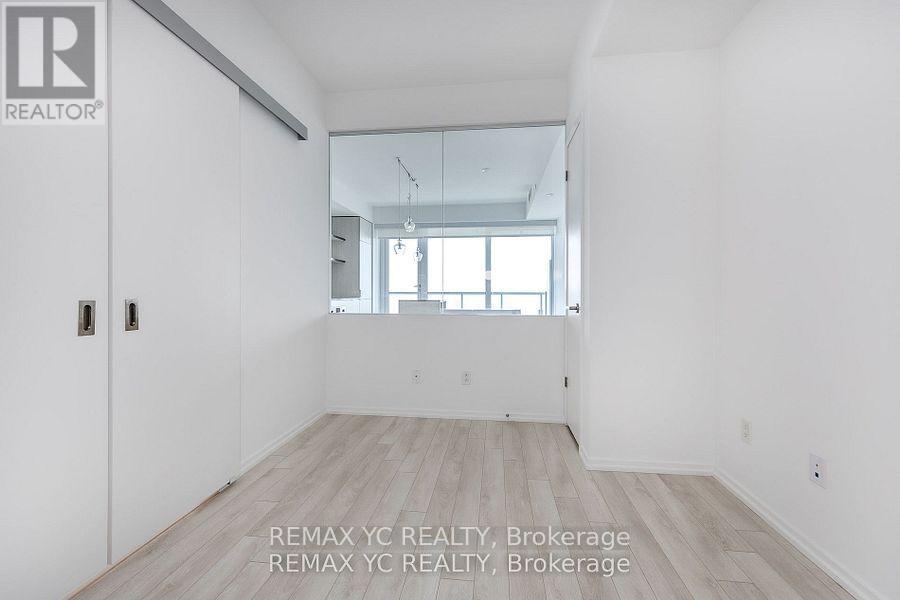 5104 - 197 Yonge Street, Toronto, Ontario  M5B 1M4 - Photo 12 - C12523488