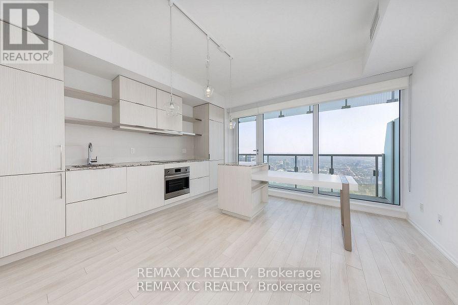 5104 - 197 Yonge Street, Toronto, Ontario  M5B 1M4 - Photo 2 - C12523488