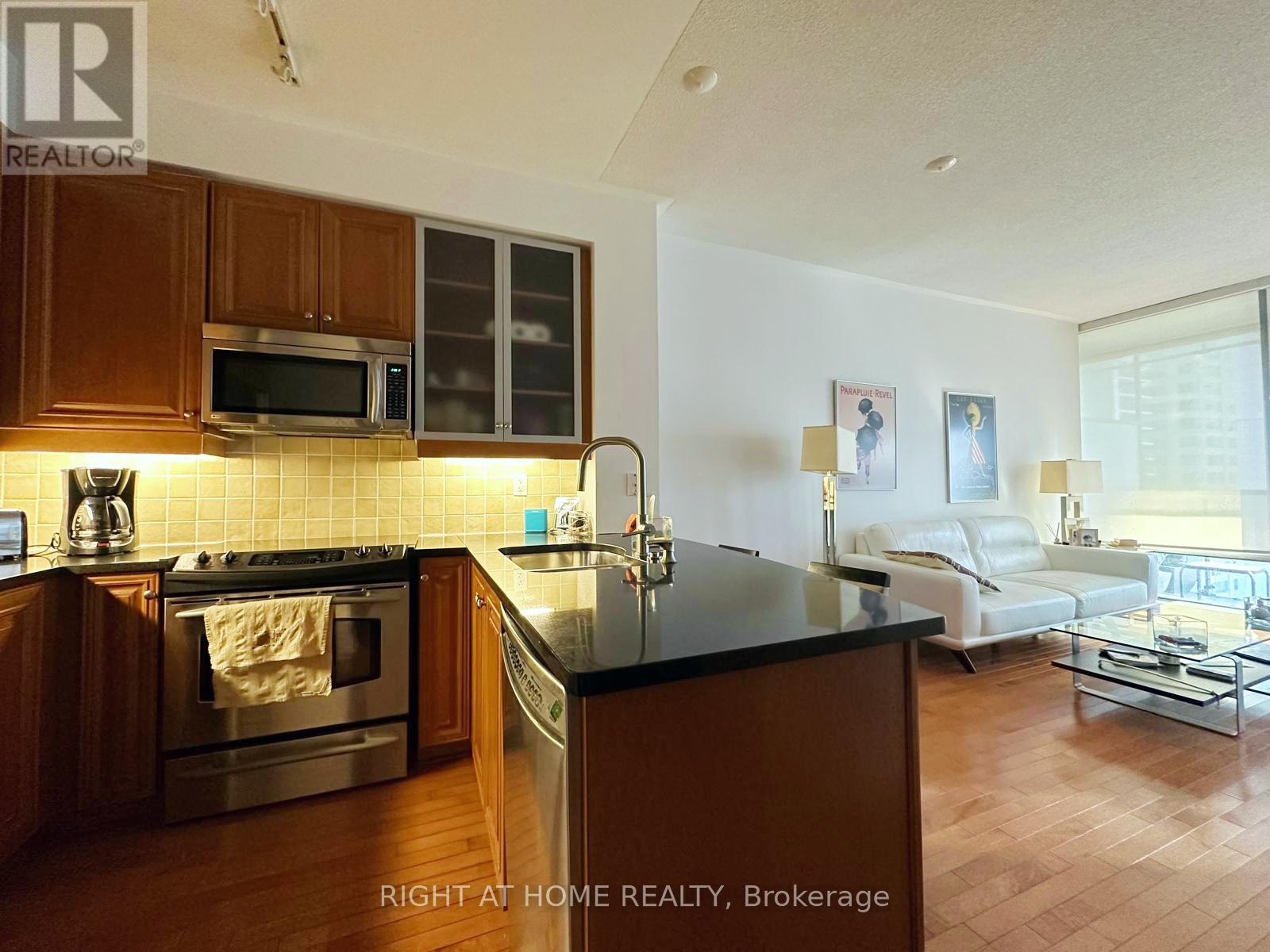 1904 - 18 Yorkville Avenue, Toronto, Ontario  M4W 3Y8 - Photo 11 - C12523514