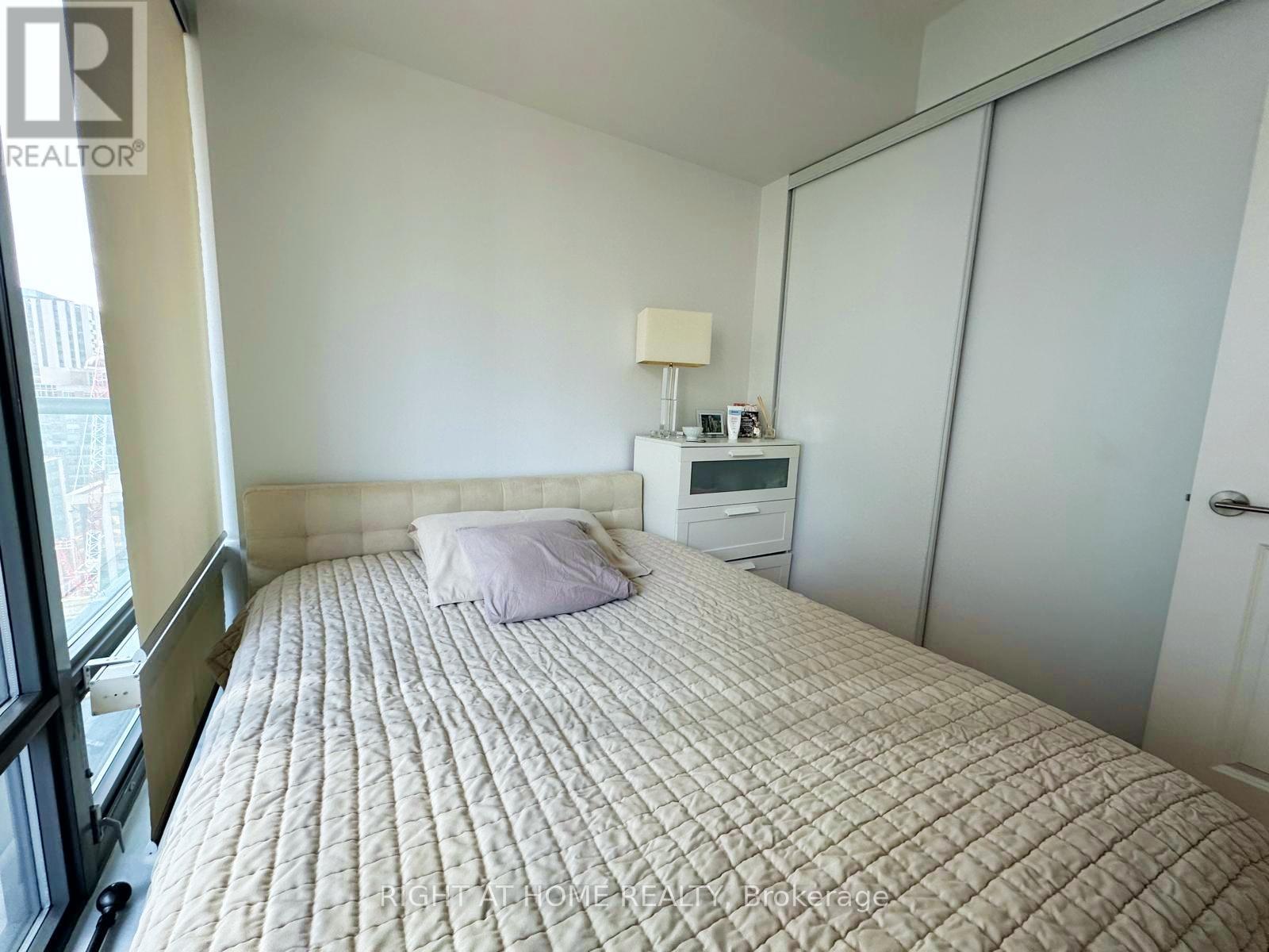 1904 - 18 Yorkville Avenue, Toronto, Ontario  M4W 3Y8 - Photo 8 - C12523514