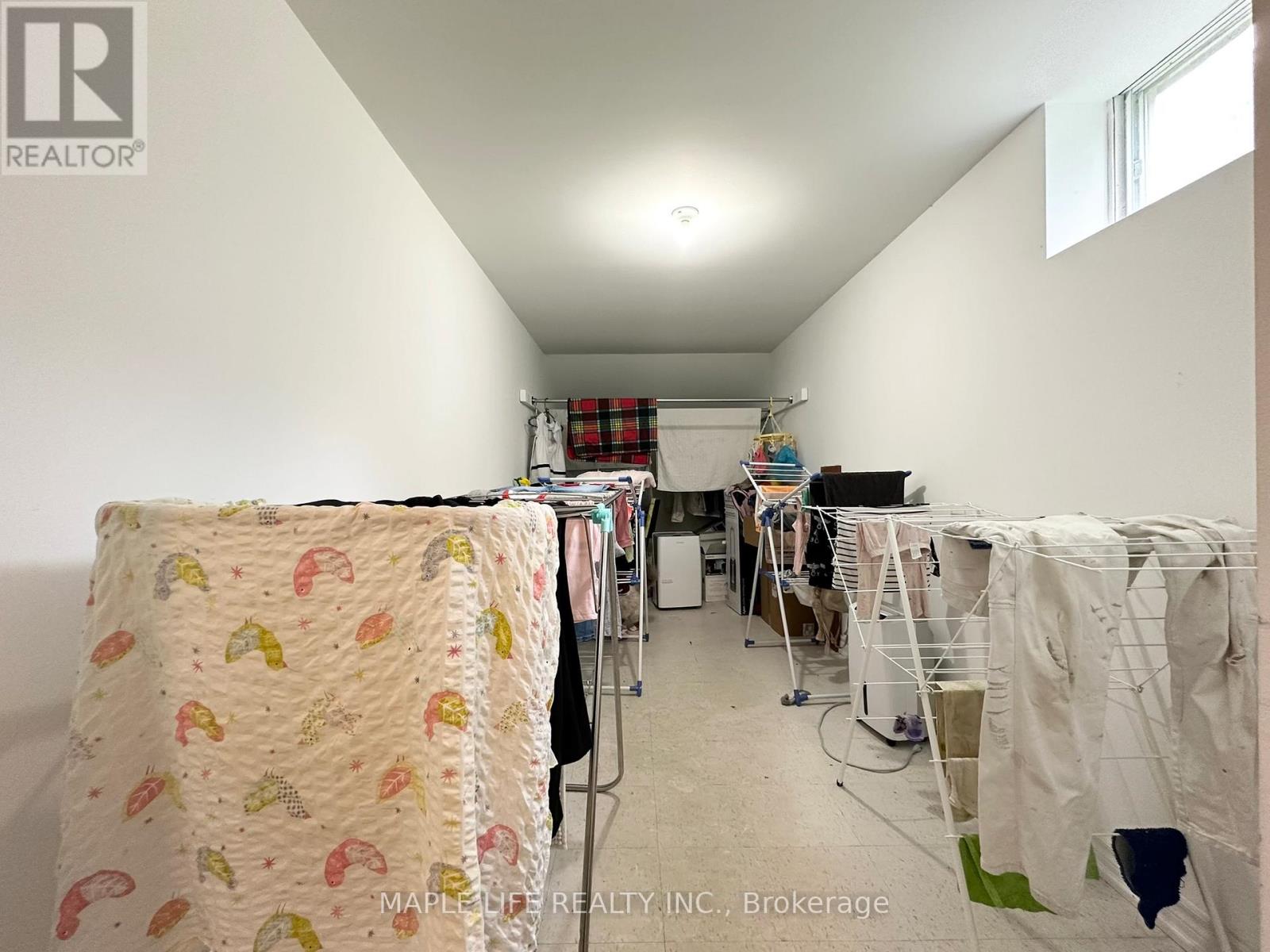 Bsmt - 68 Wedgewood Drive, Toronto, Ontario  M2M 2H5 - Photo 10 - C12523520