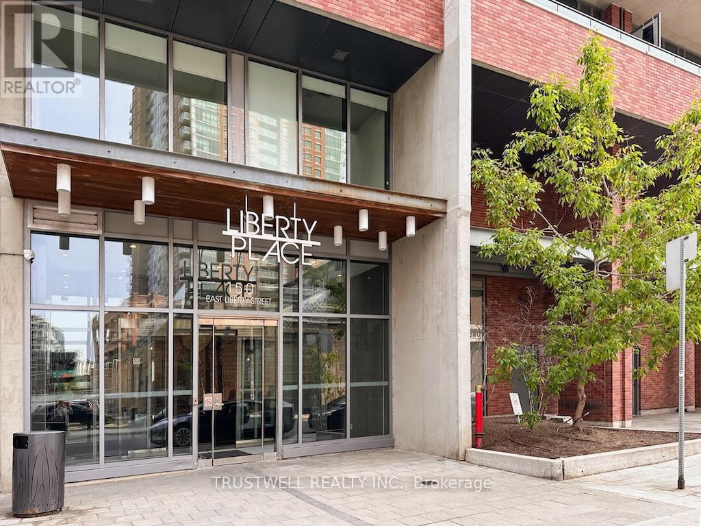 2702 - 150 EAST LIBERTY STREET, Toronto, Ontario