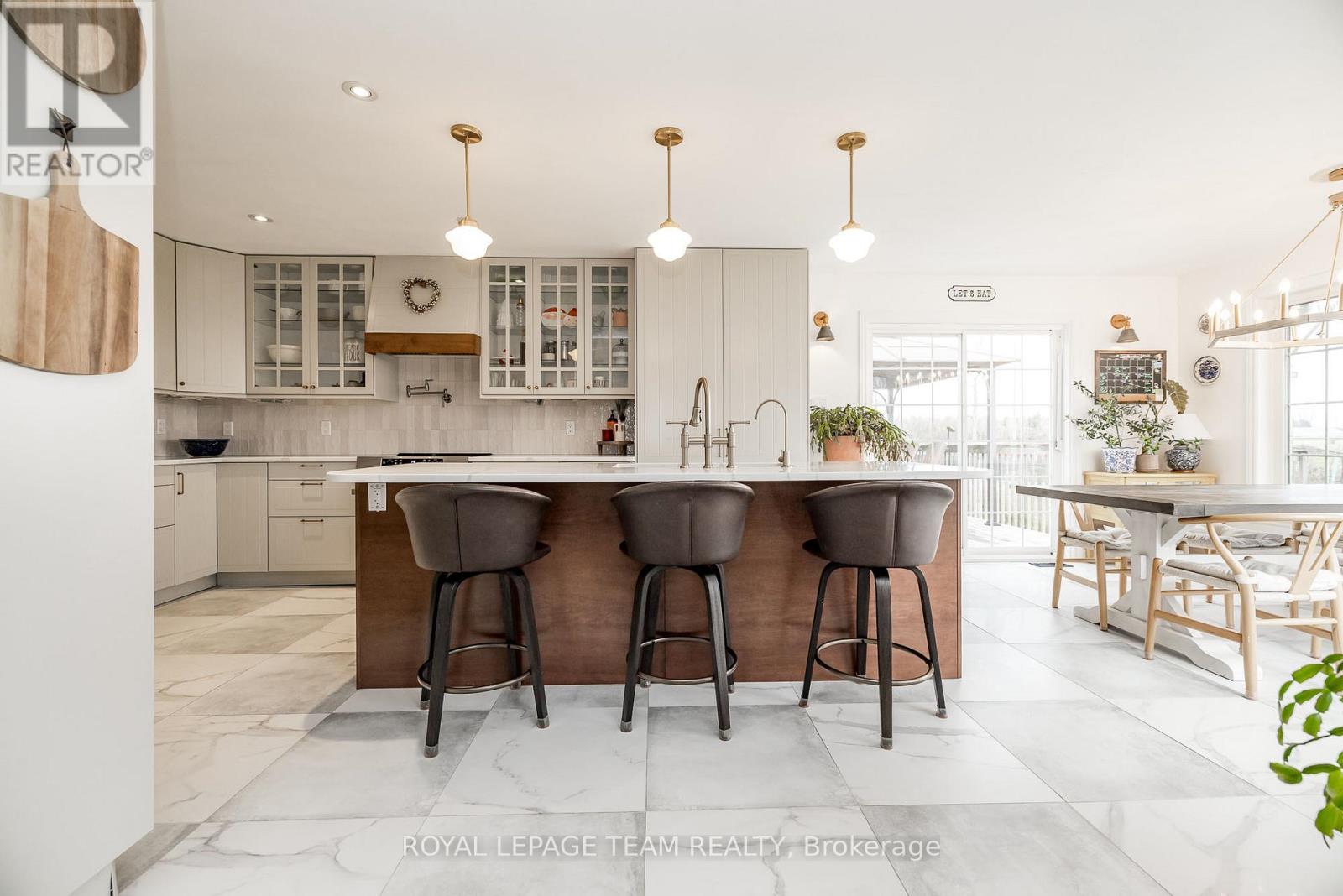 5910 Wood Duck Drive, Ottawa, Ontario K0A 2W0 - Photo 7 - X12521918