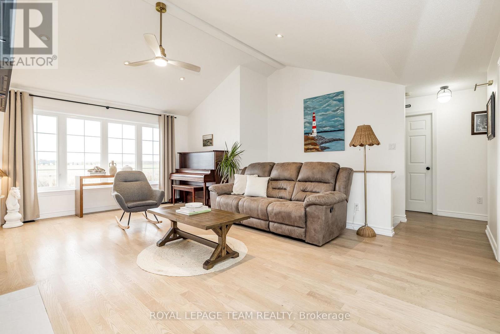 5910 Wood Duck Drive, Ottawa, Ontario K0A 2W0 - Photo 6 - X12521918