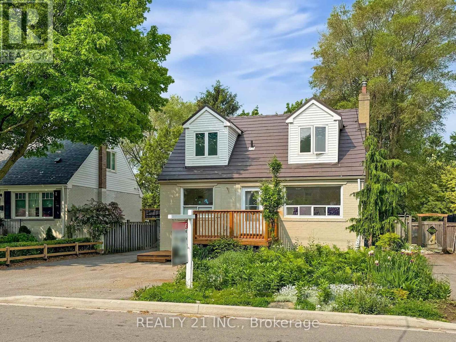 98 Natal Avenue, Toronto, Ontario  M1N 3V6 - Photo 3 - E12523564