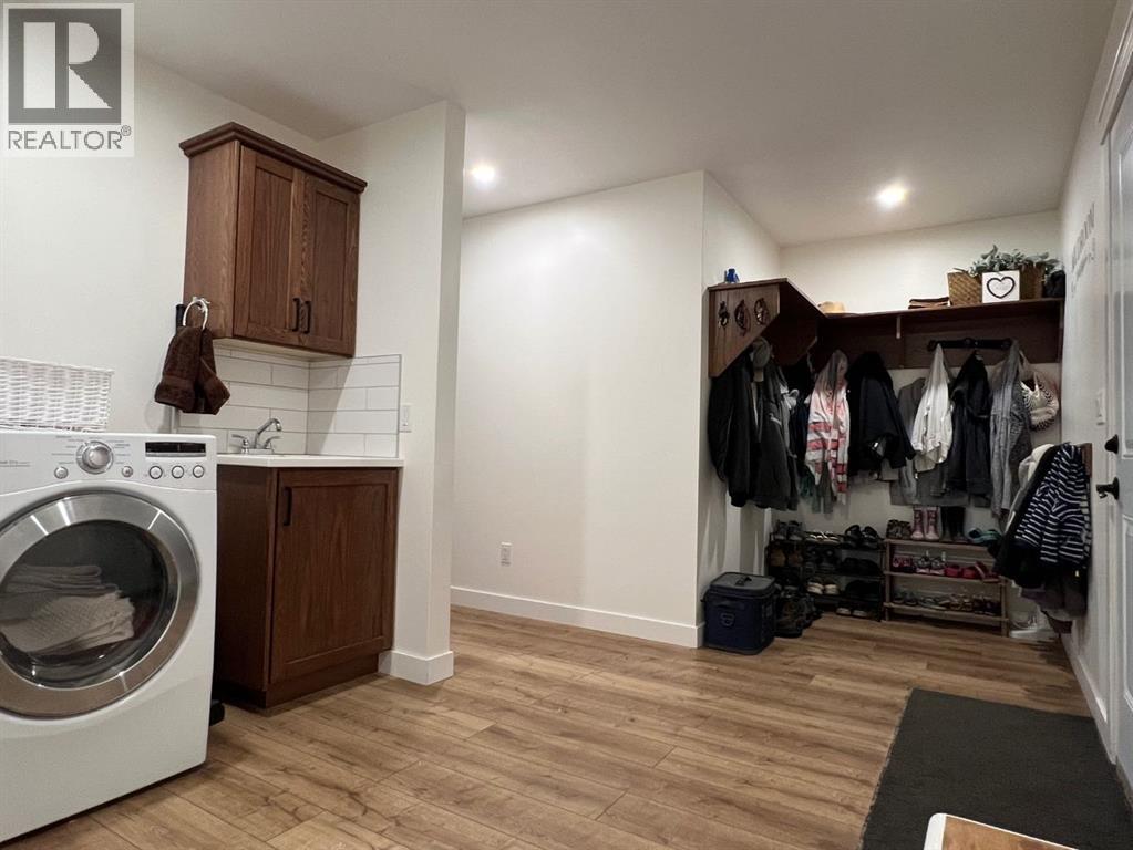 92008 Range Road 195, Rural Lethbridge County, Alberta  T1M 1M9 - Photo 32 - A2262285