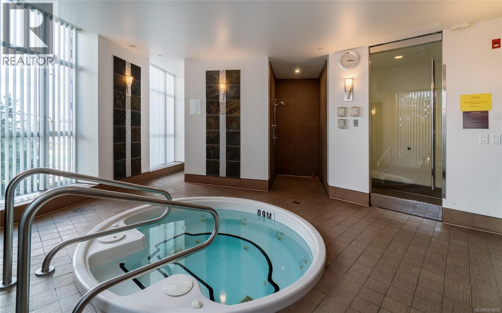 613 100 Saghalie Rd, Victoria, British Columbia V9A 0A1 - Photo 44 - 1018939