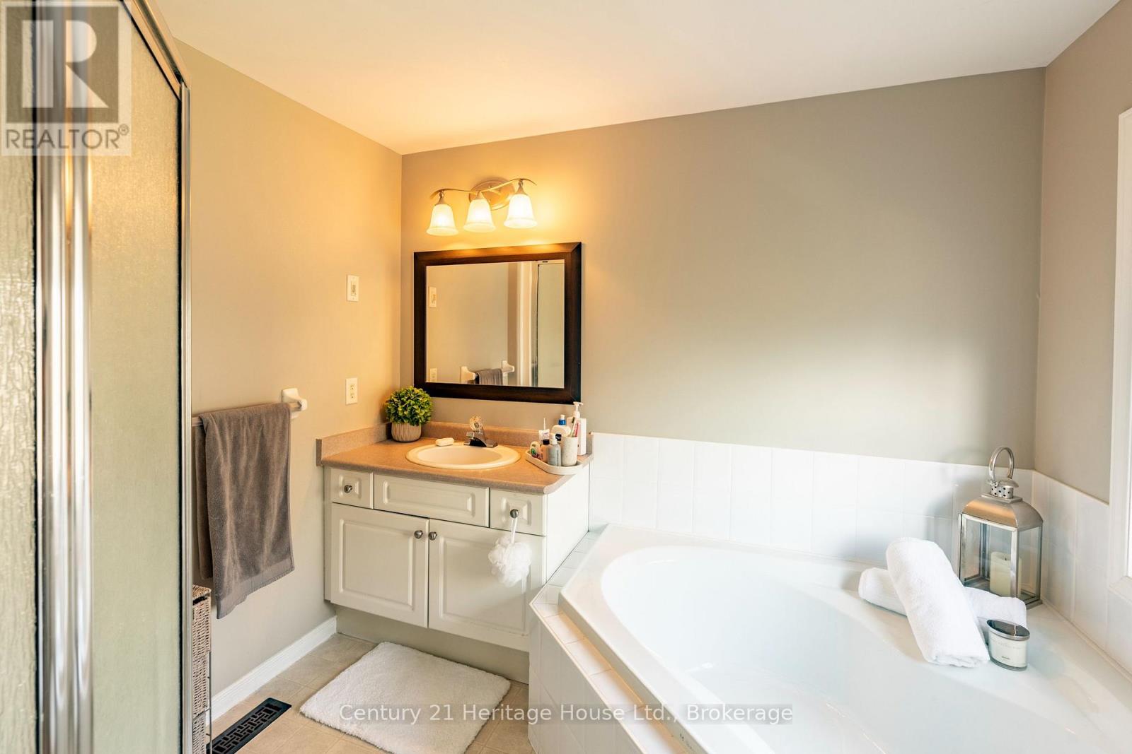 6 - 460 Woolwich Street, Waterloo, Ontario  N2K 4G8 - Photo 21 - X12523602