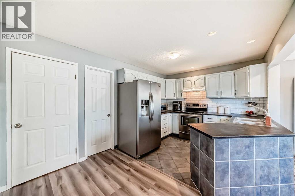 220 Whitewood Place Ne, Calgary, Alberta  T1Y 3N4 - Photo 9 - A2268450