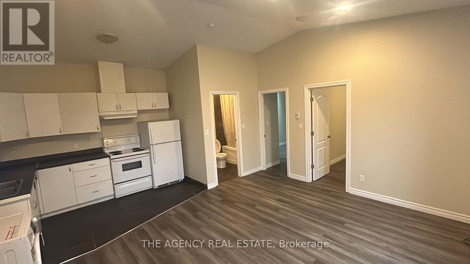 2 - 268 Talbot Street, St. Thomas, Ontario  N5P 1B4 - Photo 4 - X12523672