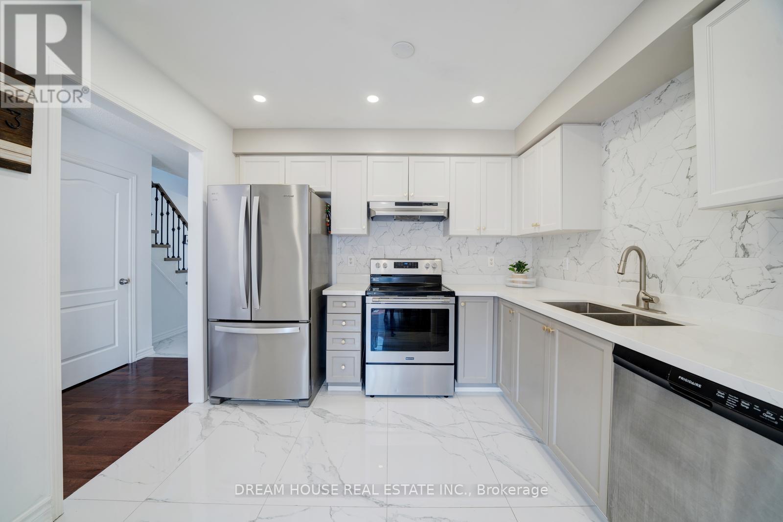 417 King Street E, East Gwillimbury (Mt Albert), Ontario  L0G 1M0 - Photo 14 - N12523462