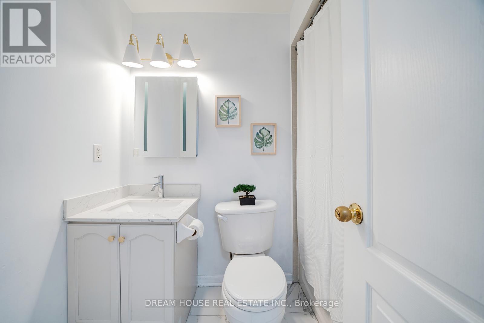 417 King Street E, East Gwillimbury (Mt Albert), Ontario  L0G 1M0 - Photo 19 - N12523462