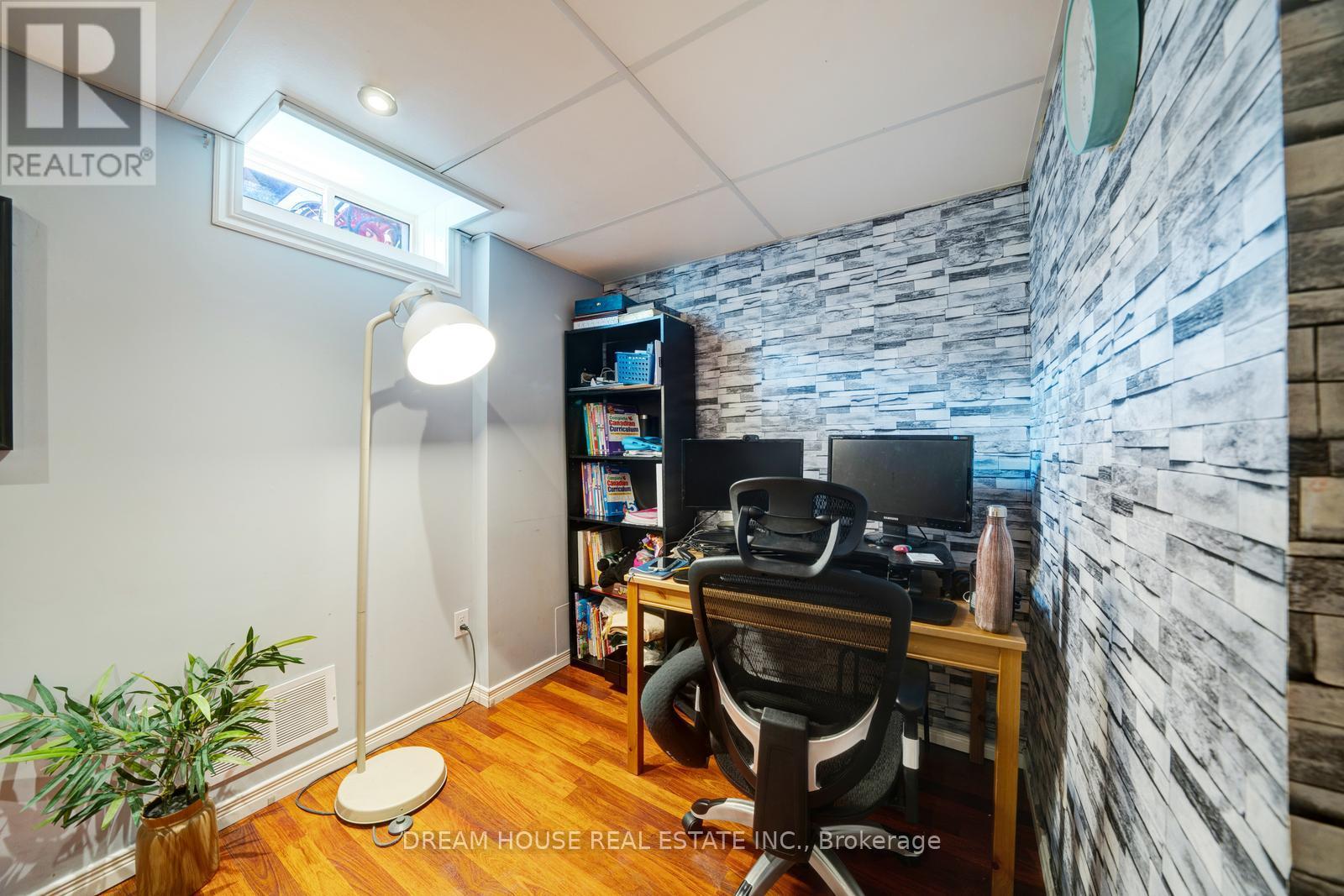 417 King Street E, East Gwillimbury (Mt Albert), Ontario  L0G 1M0 - Photo 34 - N12523462