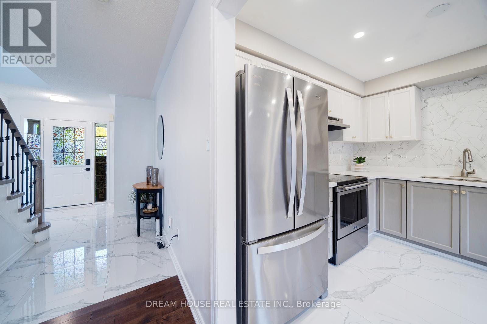 417 King Street E, East Gwillimbury (Mt Albert), Ontario  L0G 1M0 - Photo 6 - N12523462