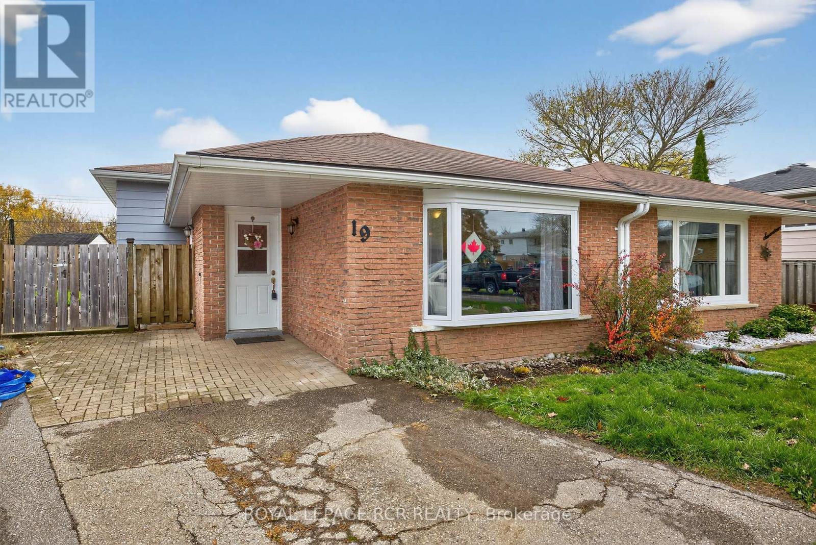 19 ALPHONSUS COURT, New Tecumseth, Ontario