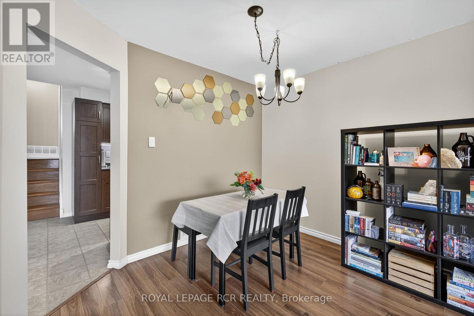 19 Alphonsus Court, New Tecumseth (Tottenham), Ontario  L0G 1W0 - Photo 9 - N12523536