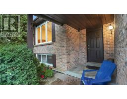 22 AVONDALE CRESCENT