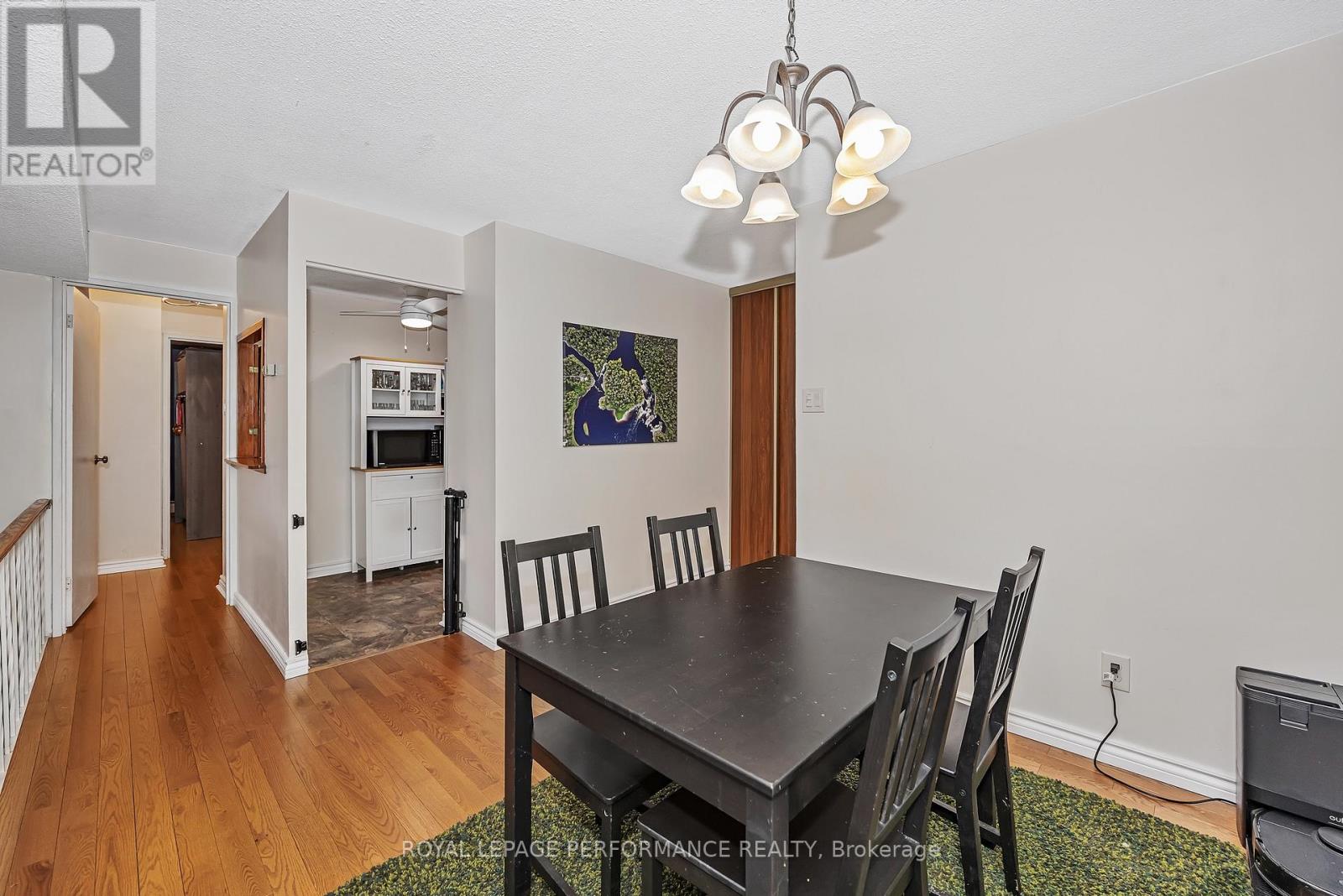 308 - 415 Greenview Avenue, Ottawa, Ontario K2B 8G5 - Photo 8 - X12523742
