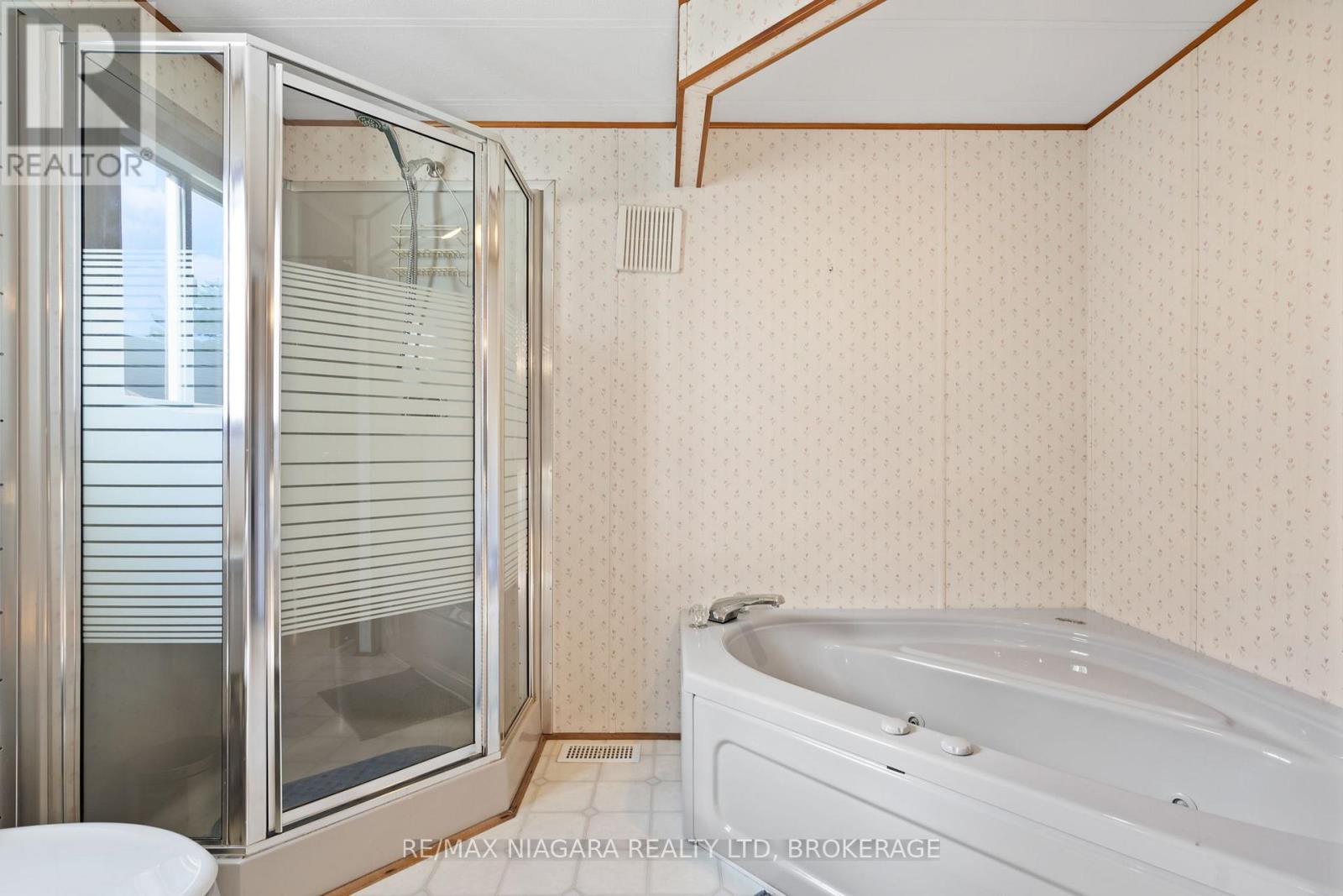 52 - 3033 Townline Road, Fort Erie, Ontario  L0R 1S0 - Photo 19 - X12523716