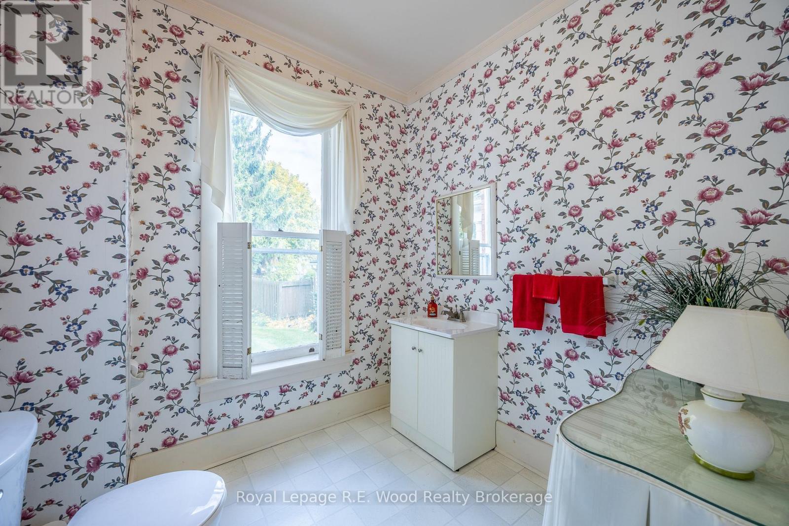 48 Lisgar Avenue, Tillsonburg, Ontario  N4G 3K8 - Photo 14 - X12523690