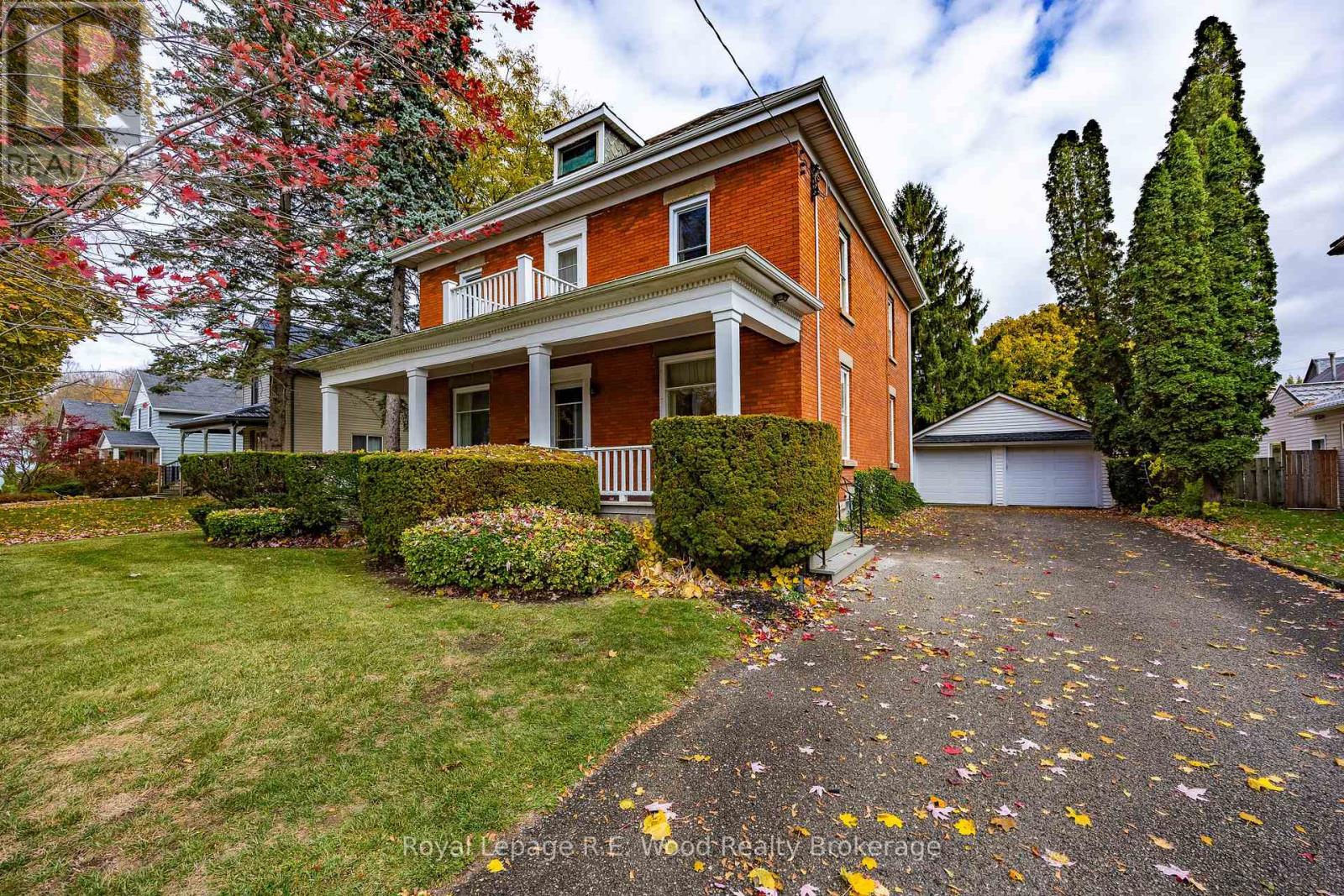 48 Lisgar Avenue, Tillsonburg, Ontario  N4G 3K8 - Photo 2 - X12523690