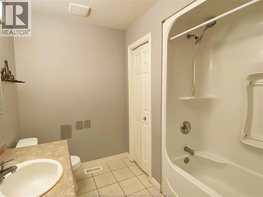 1655 Sagebrush, Windsor, Ontario N9G 3B8 - Photo 11 - 25028301