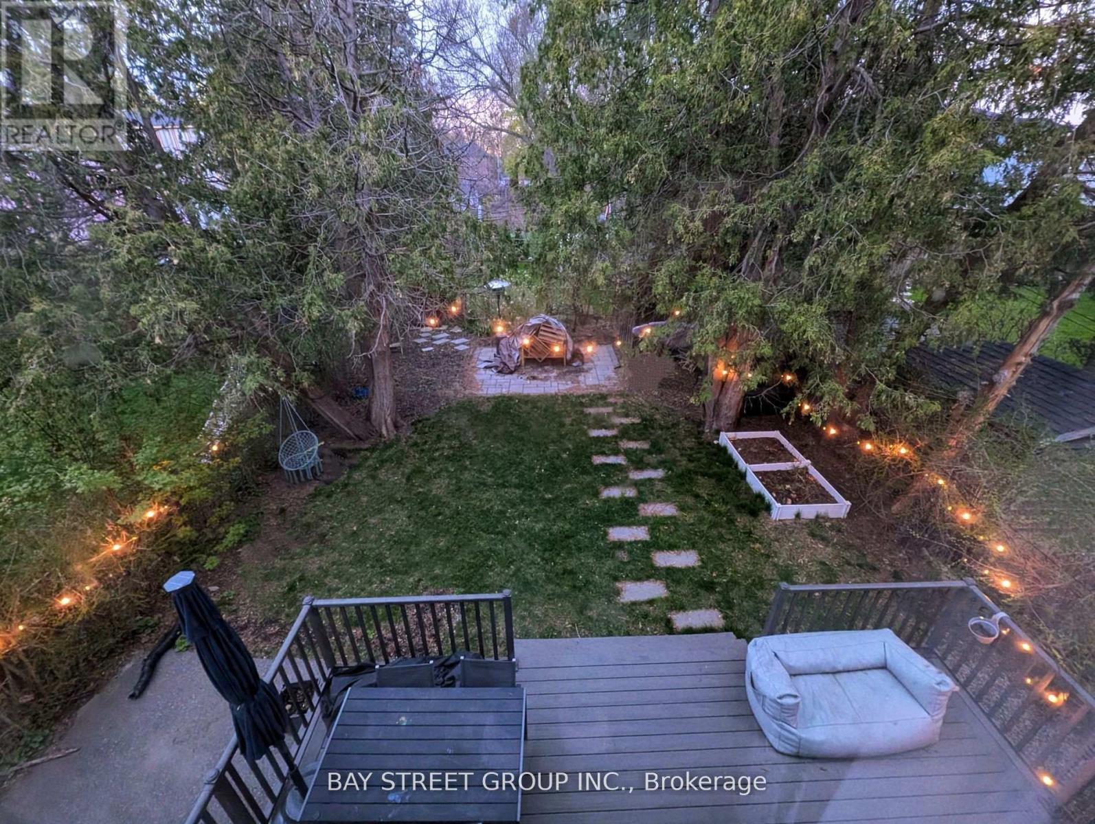 Upper - 16 Enfield Avenue, Toronto (Alderwood), Ontario  M8W 1T8 - Photo 20 - W12523466