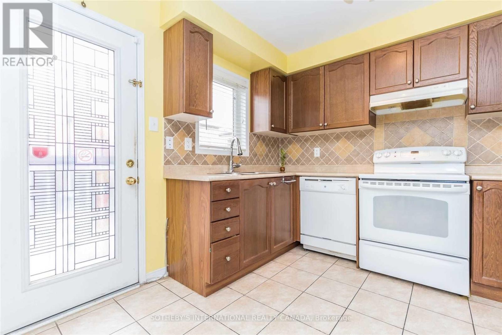 20 Tanasi Road, Brampton, Ontario  L6X 0K4 - Photo 15 - W12523496