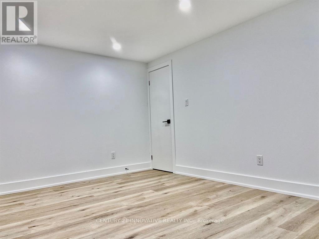 Bsmt - 127 Treeview Drive, Toronto (Alderwood), Ontario  M8W 4C4 - Photo 11 - W12523502