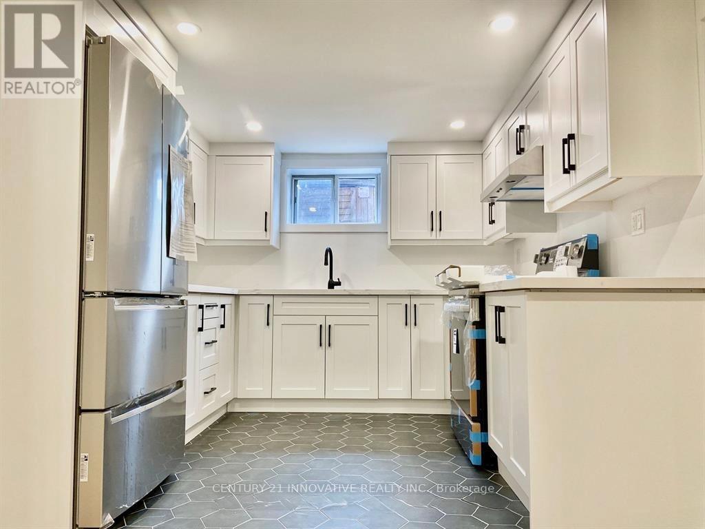 Bsmt - 127 Treeview Drive, Toronto (Alderwood), Ontario  M8W 4C4 - Photo 4 - W12523502