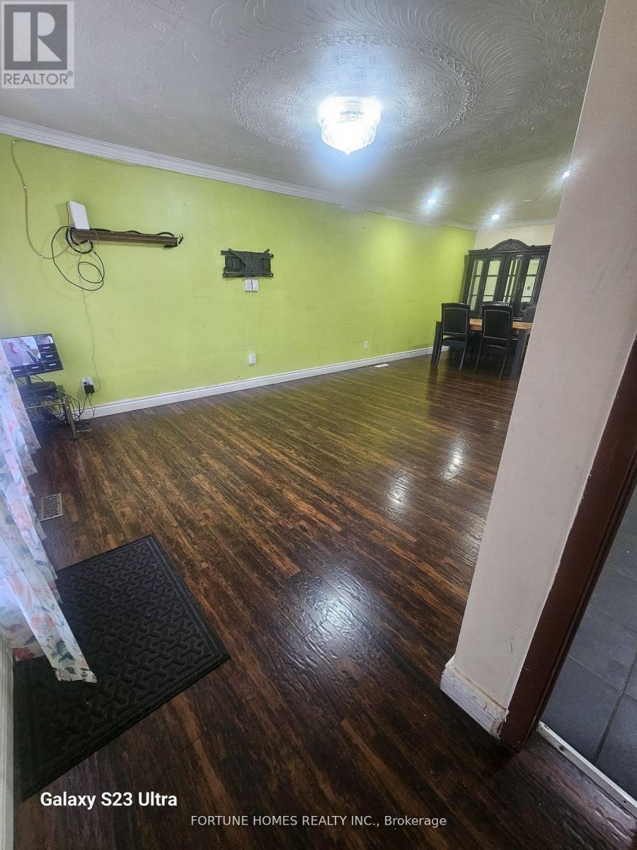 3136 Morning Star Drive, Mississauga, Ontario  L4T 1X4 - Photo 12 - W12523518