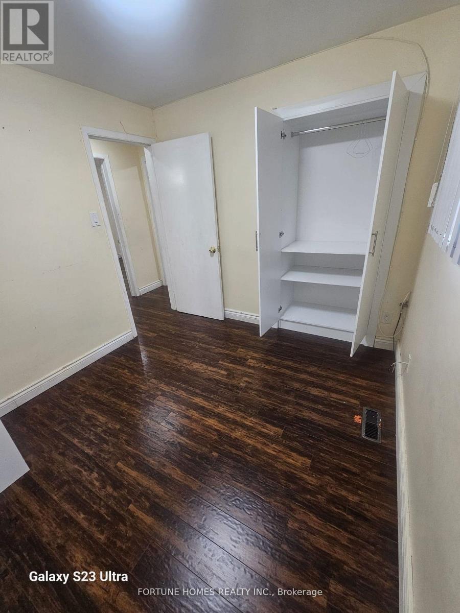 3136 Morning Star Drive, Mississauga, Ontario  L4T 1X4 - Photo 6 - W12523518