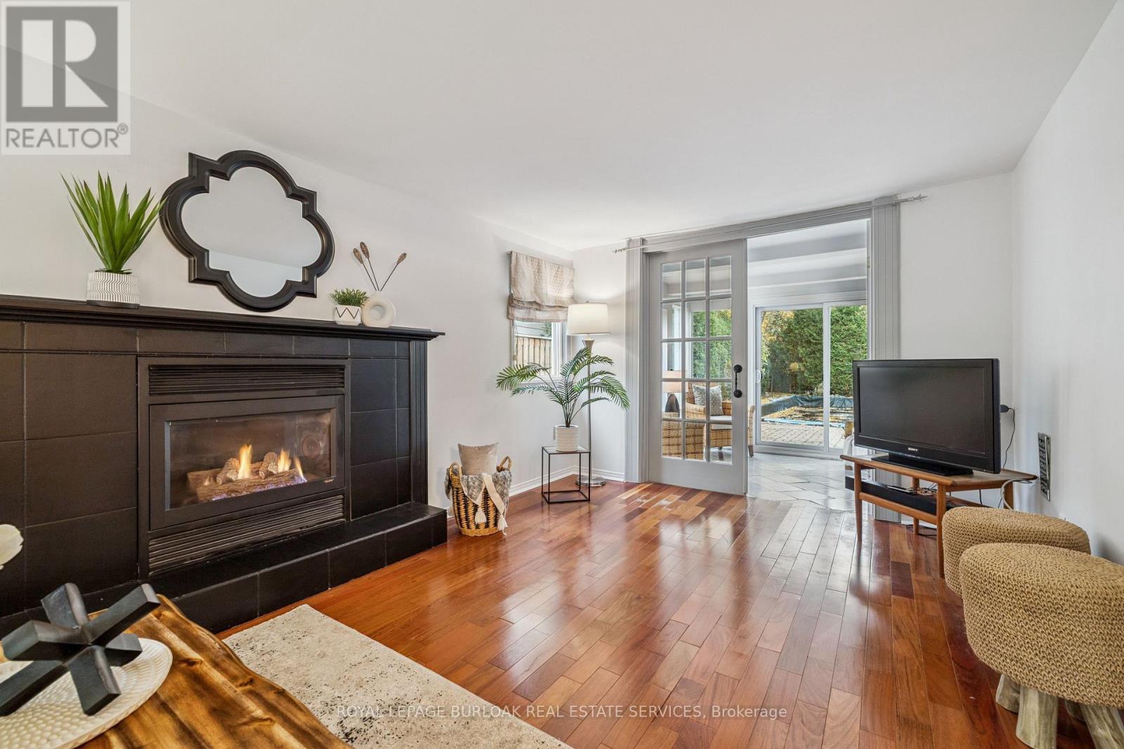 532 Elwood Road, Burlington, Ontario  L7M 3C7 - Photo 18 - W12523538