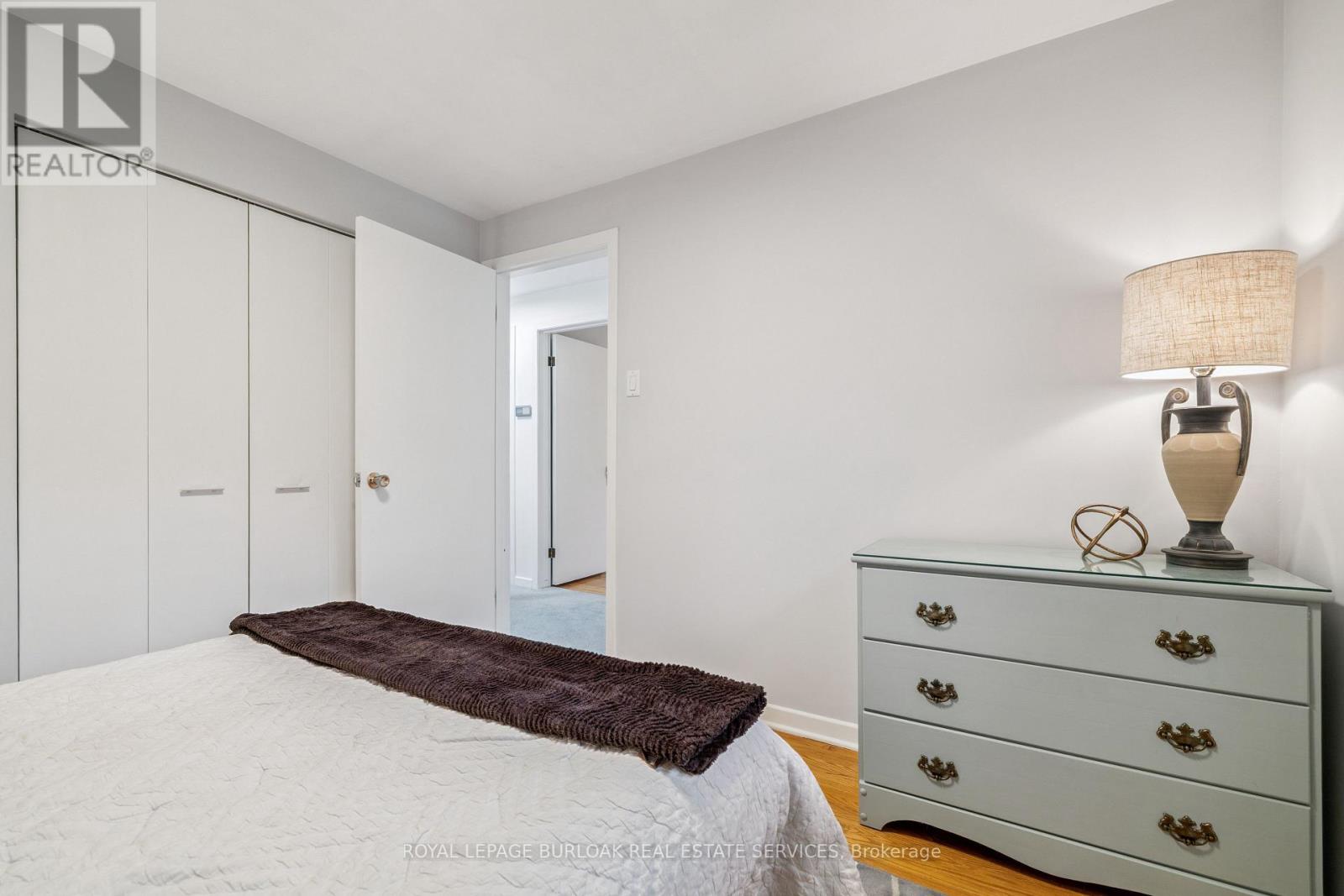 532 Elwood Road, Burlington, Ontario  L7M 3C7 - Photo 23 - W12523538