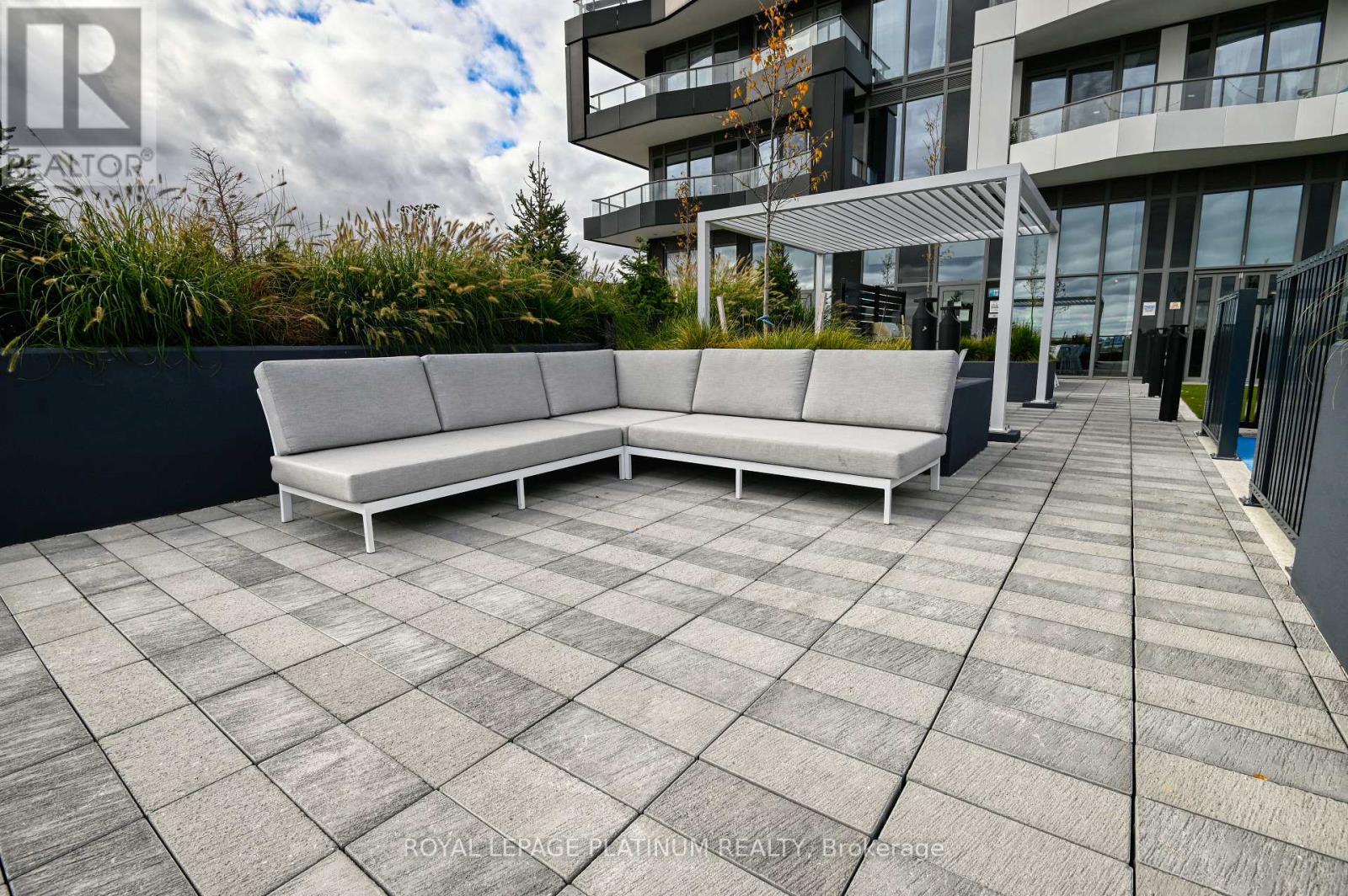 302 - 260 Malta Avenue, Brampton, Ontario  L6Y 6L7 - Photo 9 - W12523552