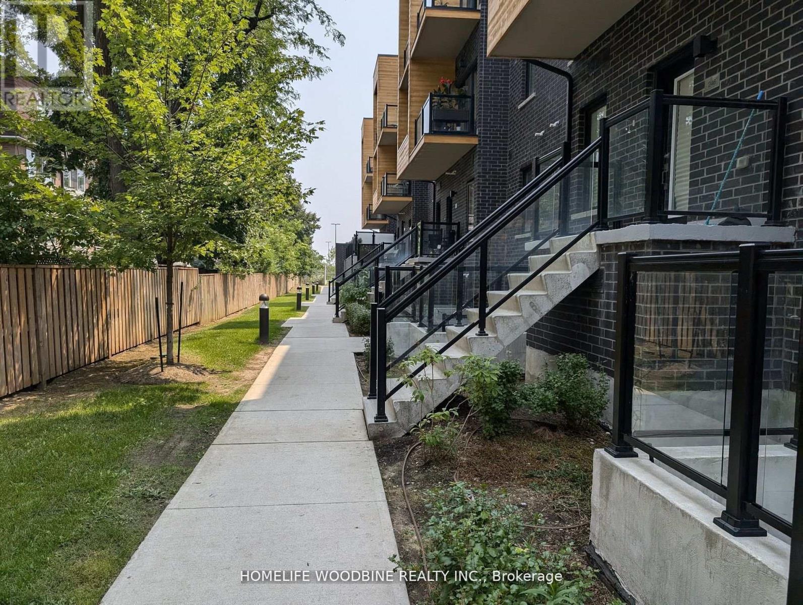 121 - 1145 Journeyman Lane, Mississauga, Ontario  L5J 0B5 - Photo 5 - W12523586