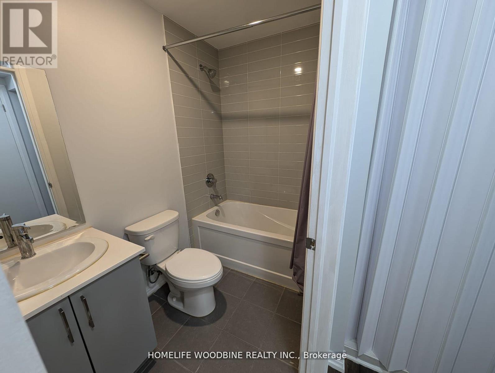 121 - 1145 Journeyman Lane, Mississauga, Ontario  L5J 0B5 - Photo 8 - W12523586