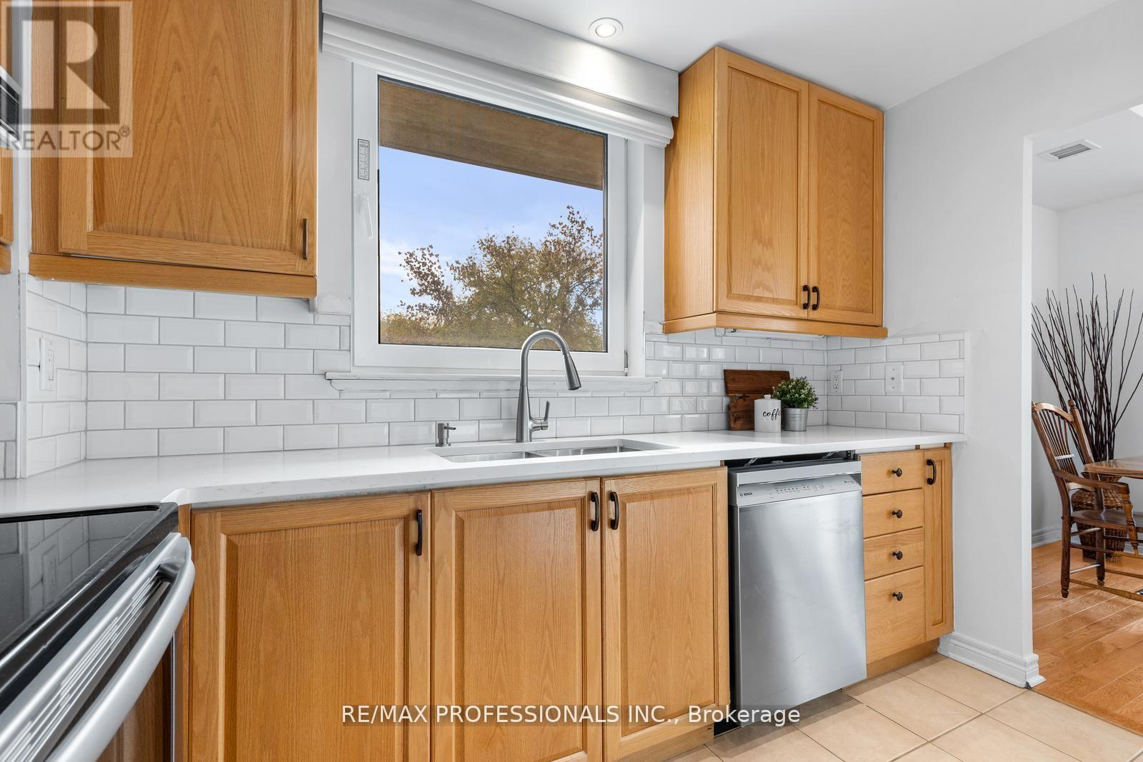 211 - 350 Mill Road, Toronto, Ontario  M9C 5R7 - Photo 10 - W12523592