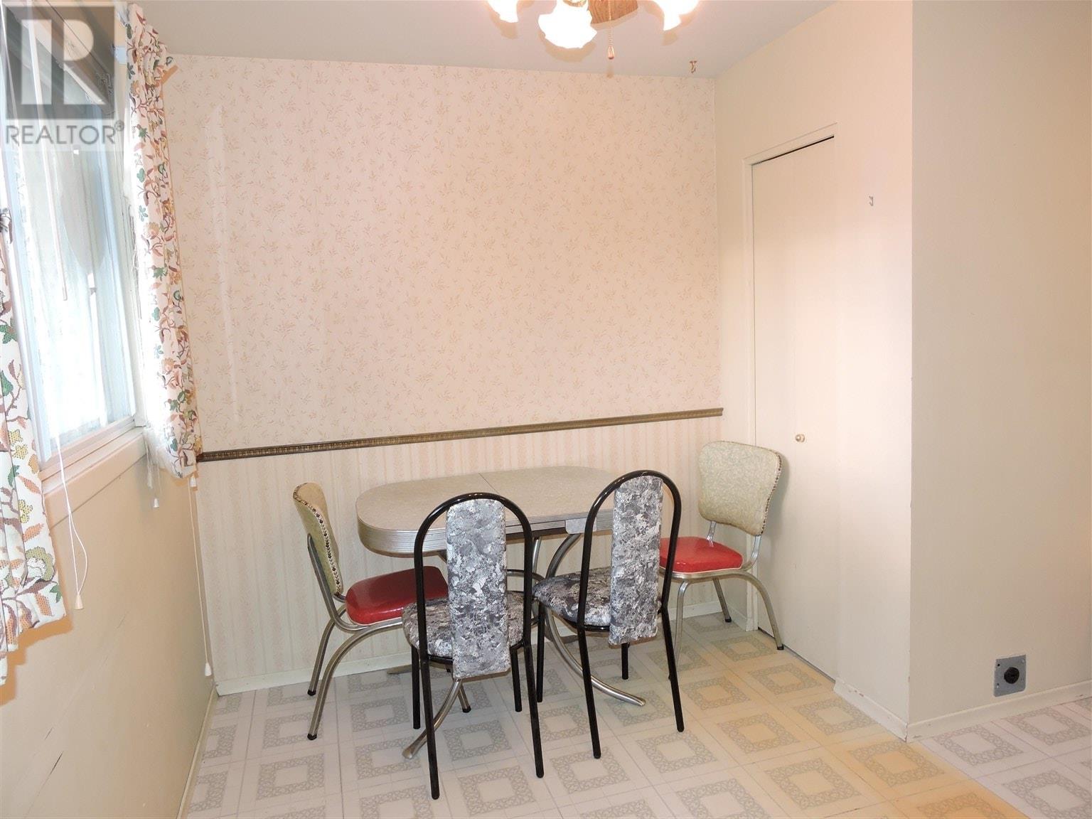 63 Dauphin Dr, Sault Se. Marie, Ontario P6A 5E9 - Photo 4 - SM253204