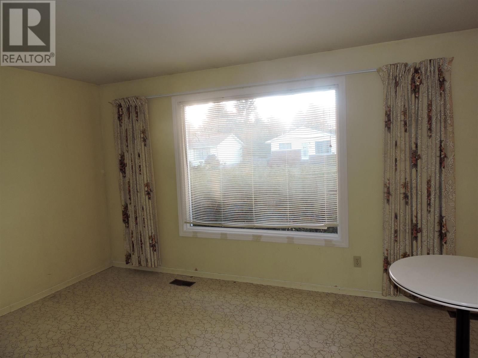 63 Dauphin Dr, Sault Se. Marie, Ontario P6A 5E9 - Photo 7 - SM253204