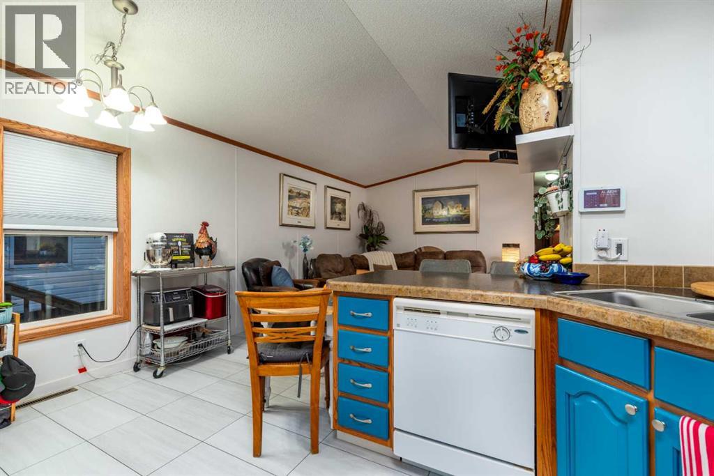 207 2 Street E, Lashburn, Saskatchewan  S0M 1H0 - Photo 8 - A2269067