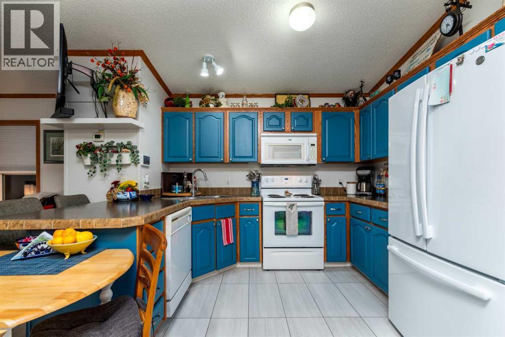 207 2 Street E, Lashburn, Saskatchewan  S0M 1H0 - Photo 6 - A2269067